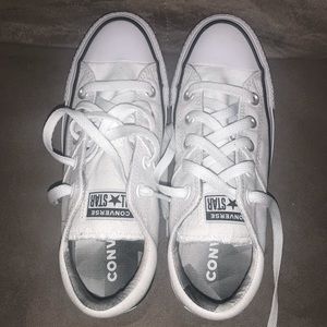 Low top white converse. Women’s size 6.